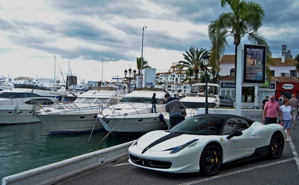 ايجار سيارات ملقا