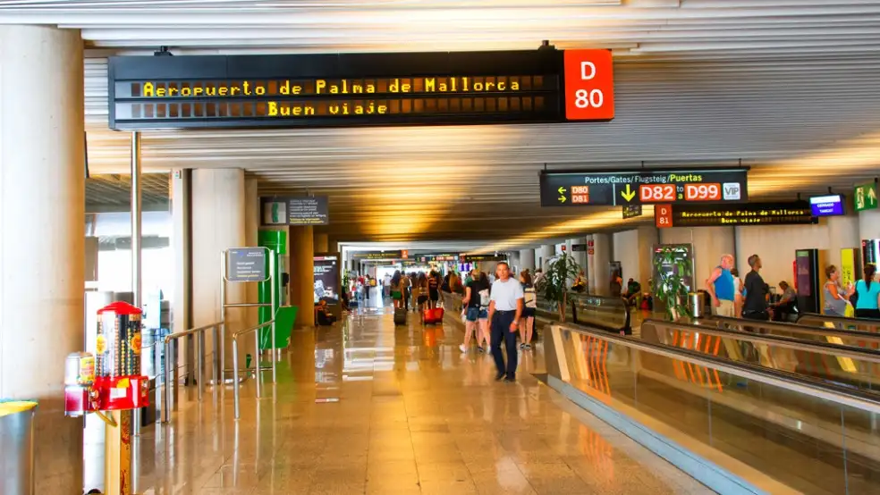 مطار بالما دي مايوركا